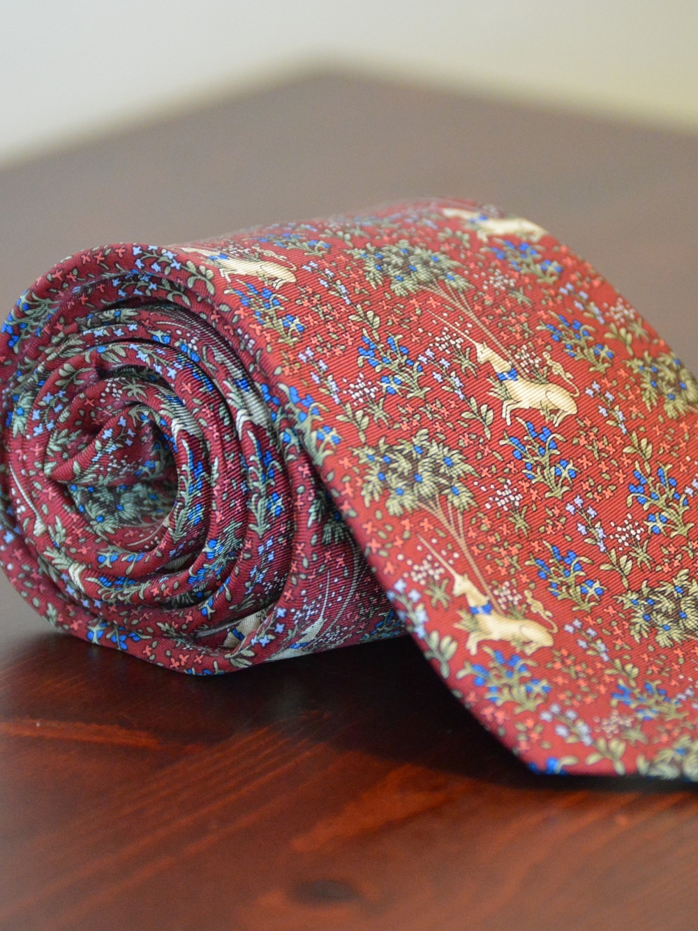 The Metropolitan Museum of Art Tie
